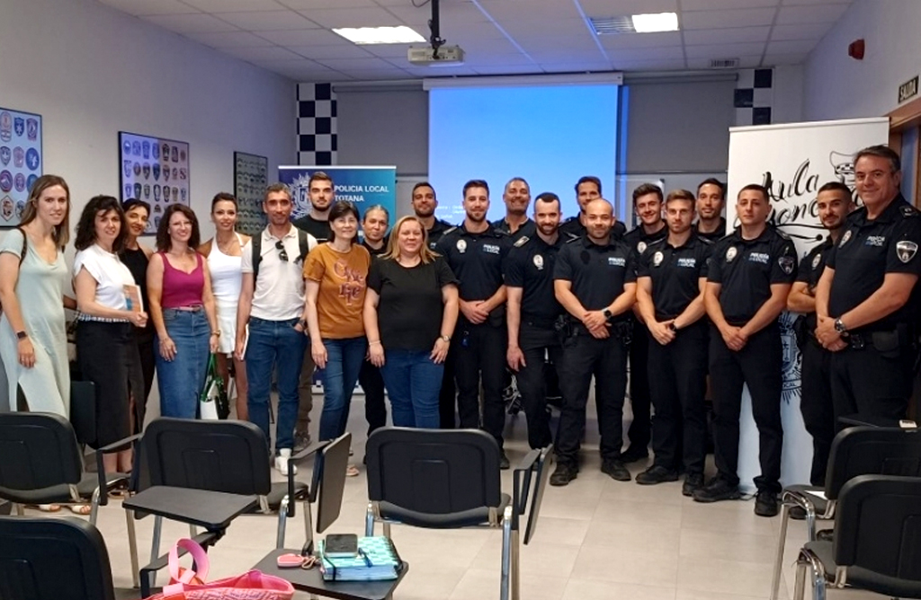 Agentes de la Policía Local se forman en el protocolo de notificación de riesgo y maltrato infantil y adolescente
